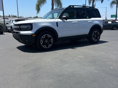 Used 2025 Ford Bronco Sport Outer Banks w/ Outer Banks Tech Package+ AWD/4WD image 1