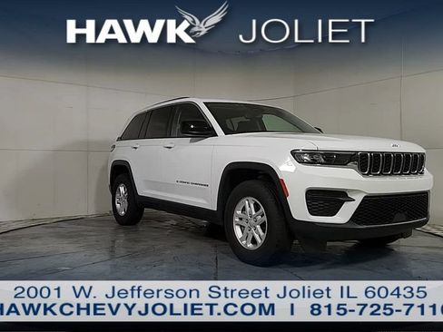 Used 2023 Jeep Grand Cherokee Laredo AWD/4WD image 8