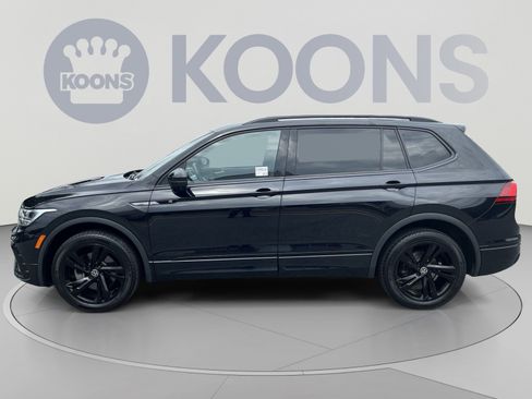 Used 2023 Volkswagen Tiguan SE R-Line AWD/4WD image 2