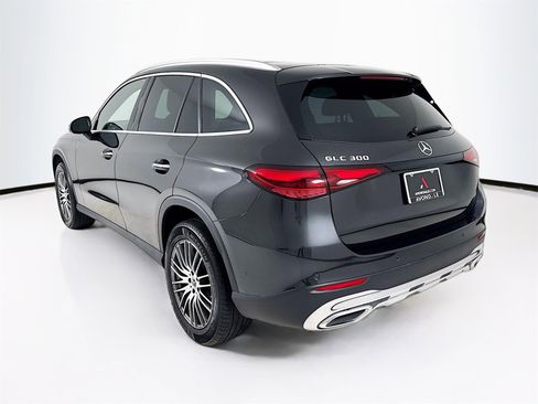 Used 2026 Mercedes-Benz GLC 300 image 6
