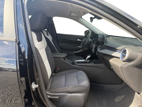 Used 2024 Chevrolet Trax LS w/ LS Convenience Package image 15