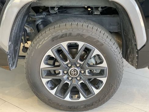 Used 2024 Toyota Tundra Limited AWD/4WD image 13