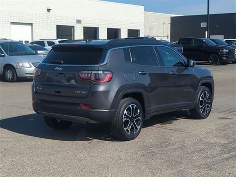 Certified 2024 Jeep Compass Limited image 3