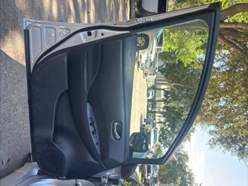 Used 2025 Nissan Leaf S FWD image 17