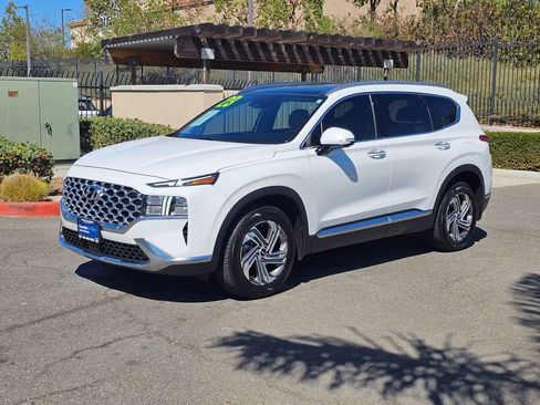 Certified 2023 Hyundai Santa Fe SEL w/ Premium Package FWD image 4