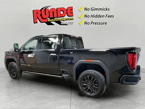 Used 2023 GMC Sierra 2500 Denali w/ Denali Black Diamond Edition image 3