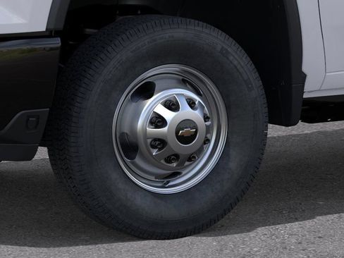 New 2026 Chevrolet Silverado 3500 W/T AWD/4WD image 9