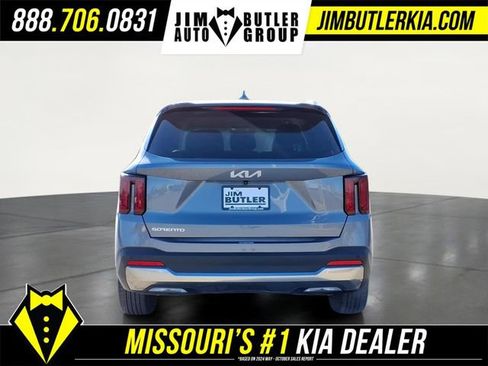 Used 2024 Kia Sorento S image 28