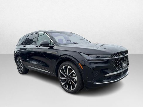 Certified 2024 Lincoln Nautilus Black Label image 3