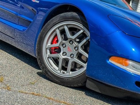 Used 2002 Chevrolet Corvette Z06 w/ Memory Pkg RWD image 25