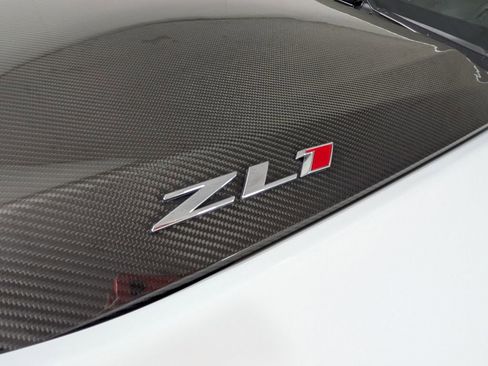 Used 2020 Chevrolet Camaro ZL1 image 15