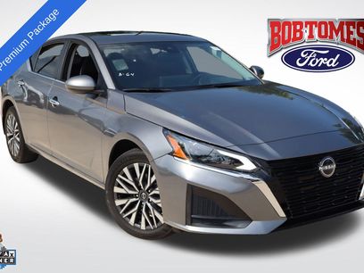 Used 2024 Nissan Altima 2.5 SV w/ SV Premium Package