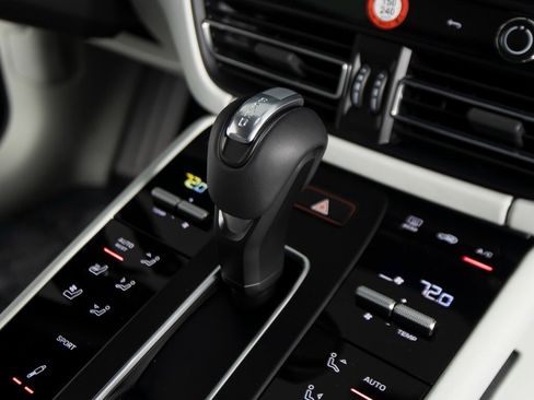 New 2026 Porsche Macan S image 28