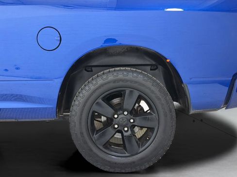 Used 2018 RAM 1500 Express image 36