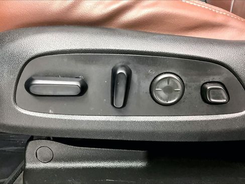 Used 2020 Buick Enclave Avenir w/ Avenir Technology Package AWD/4WD image 33