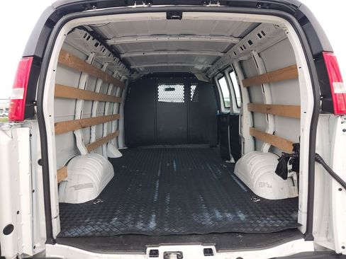 Used 2024 Chevrolet Express 2500 w/ Driver Convenience Package image 13