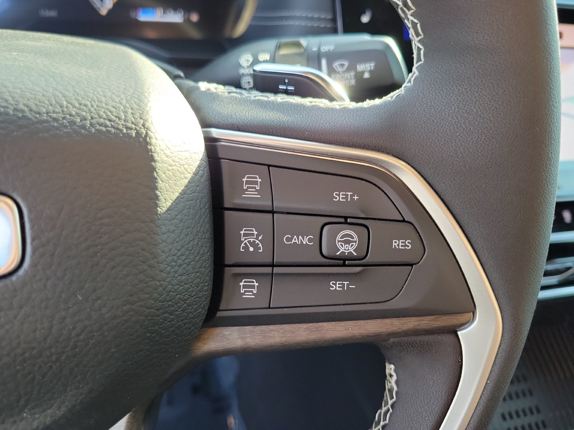 New 2026 Jeep Grand Cherokee Altitude RWD image 6