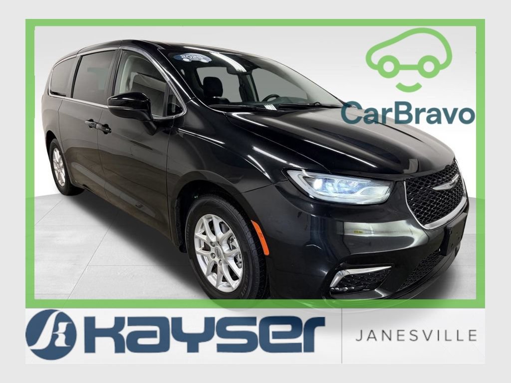 Used 2023 Chrysler Pacifica Touring-L FWD image 1