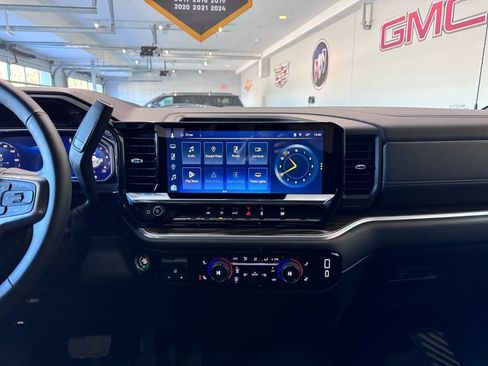 Certified 2026 Chevrolet Silverado 1500 LT AWD/4WD image 16
