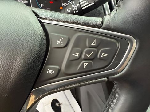 Used 2018 Chevrolet Equinox LT FWD image 21