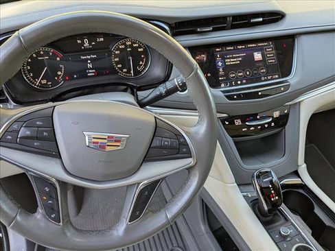 Used 2021 Cadillac XT5 Premium Luxury w/ LPO, Floor Liner Package image 9