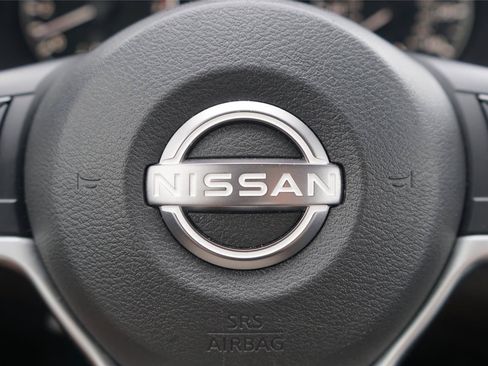 Used 2024 Nissan Altima 2.5 SV FWD image 15