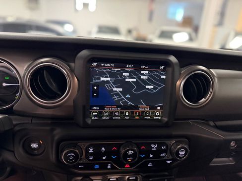 Used 2023 Jeep Wrangler Unlimited Rubicon 4xe w/ Cold Weather Group AWD/4WD image 21