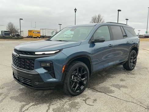 New 2026 Chevrolet Traverse RS w/ LPO, Floor Liner Package AWD/4WD image 3