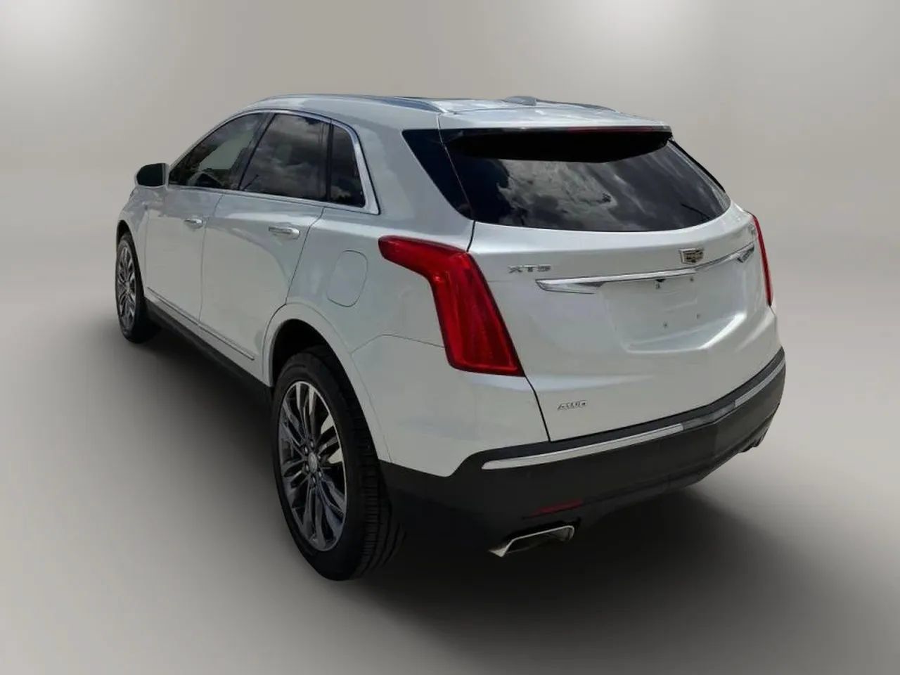 Used 2017 Cadillac XT5 Premium Luxury AWD/4WD image 6