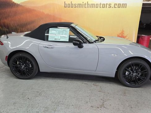 New 2025 MAZDA MX-5 Miata Club image 8