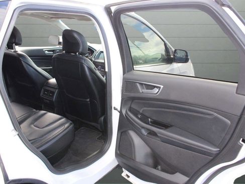 Used 2016 Ford Edge Titanium w/ Canadian Touring Package image 18