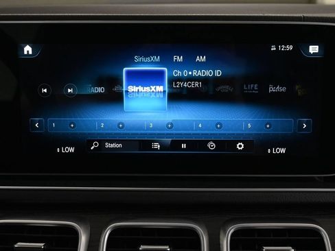 Used 2023 Mercedes-Benz GLS 580 4MATIC image 35