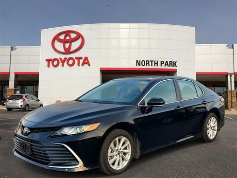 Used 2024 Toyota Camry LE w/ Convenience Package image 1