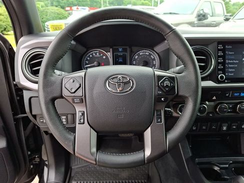 Certified 2023 Toyota Tacoma TRD Off-Road w/ TRD Premium Off Road Package AWD/4WD image 22