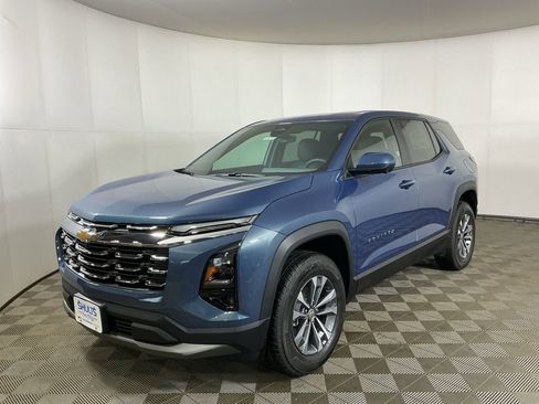 New 2026 Chevrolet Equinox LT w/ Convenience Package II AWD/4WD image 3