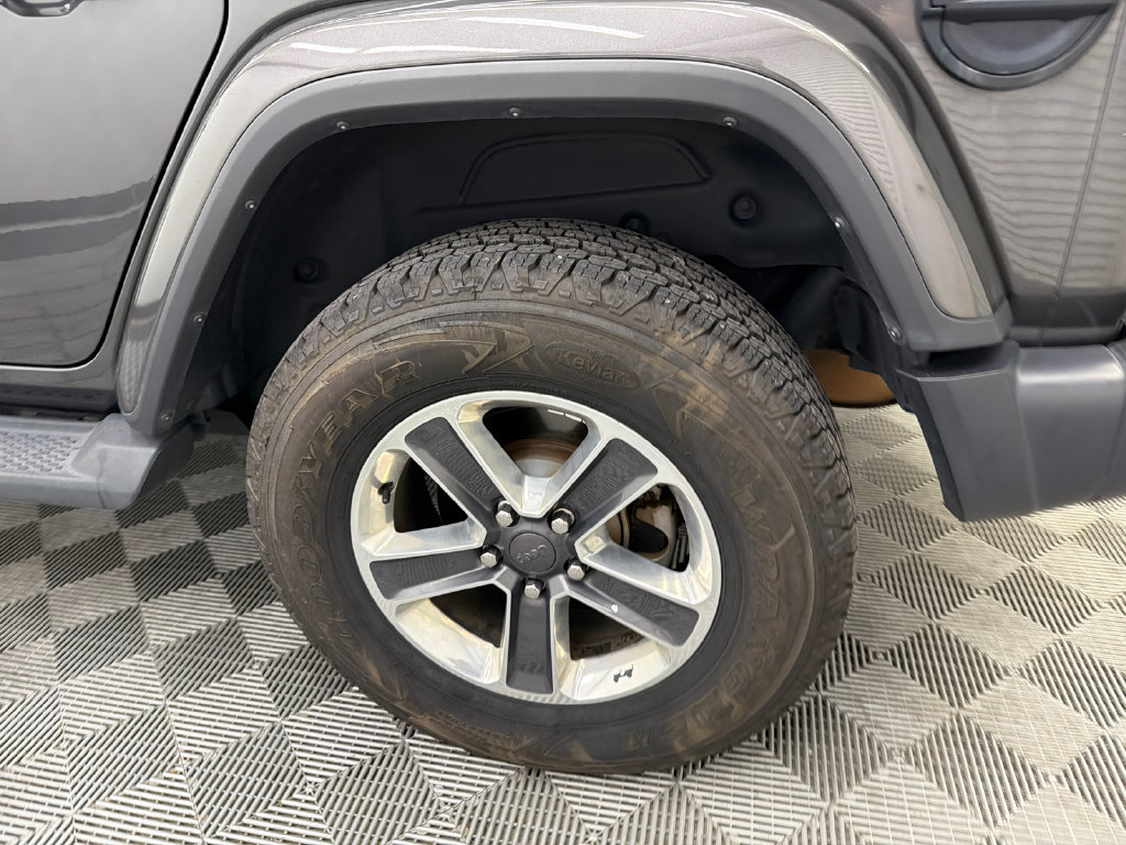 Used 2018 Jeep Wrangler Unlimited Sahara AWD/4WD image 20