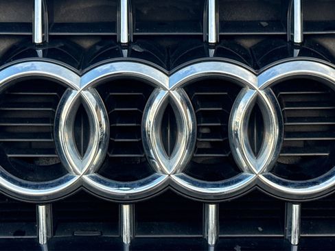 Used 2015 Audi Q5 2.0T Premium Plus w/ Technology Package AWD/4WD image 32