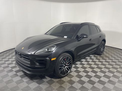 Used 2025 Porsche Macan S image 11