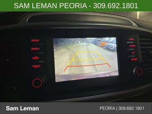 Used 2019 Kia Sorento LX image 13