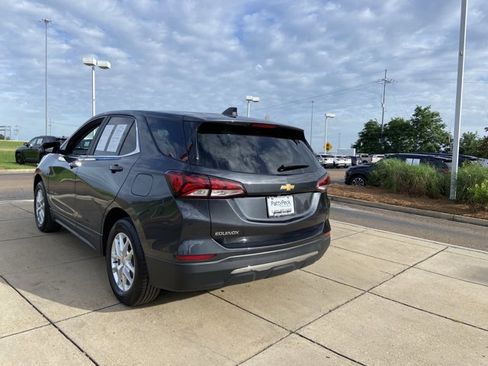 Used 2023 Chevrolet Equinox LT FWD image 9