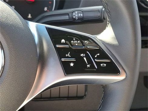 Used 2025 Mercedes-Benz Sprinter 2500 image 21