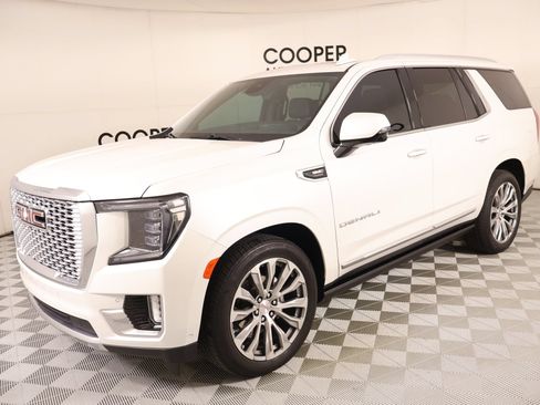 Used 2023 GMC Yukon Denali w/ Denali Reserve Package AWD/4WD image 11