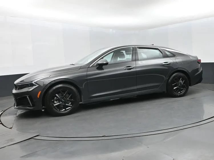 Used 2026 Kia K5 LXS FWD image 5