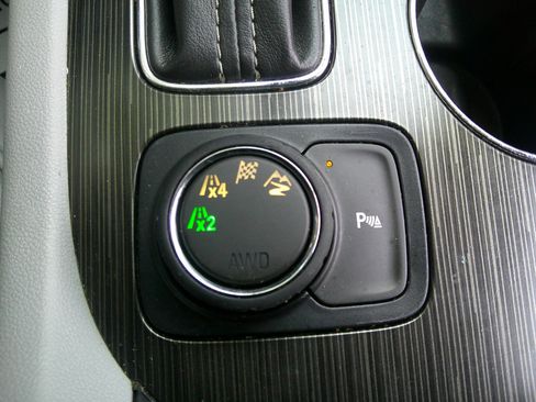 Used 2017 GMC Acadia SLT image 30