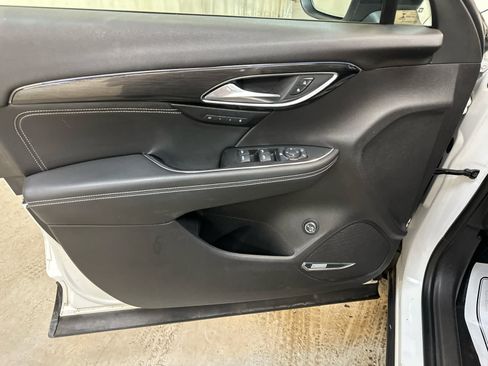 Used 2021 Buick Envision Essence w/ Technology Package I AWD/4WD image 29