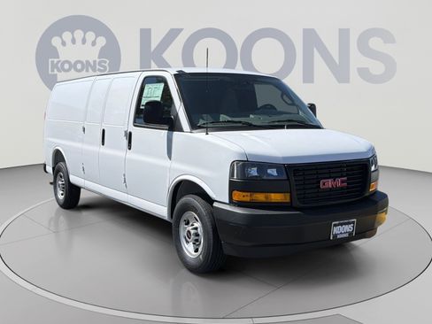 New 2026 GMC Savana 3500 Extended w/ Driver Convenience Package RWD image 10