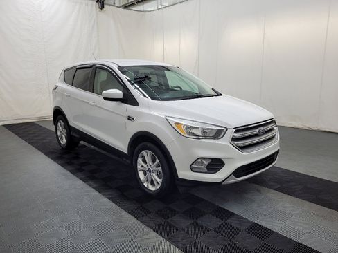 Used 2017 Ford Escape SE AWD/4WD image 13