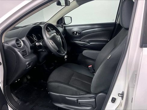 Used 2019 Nissan Versa SV FWD image 13