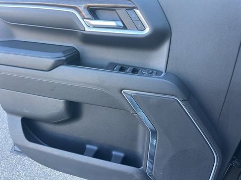 Used 2024 GMC Sierra 1500 SLE image 6