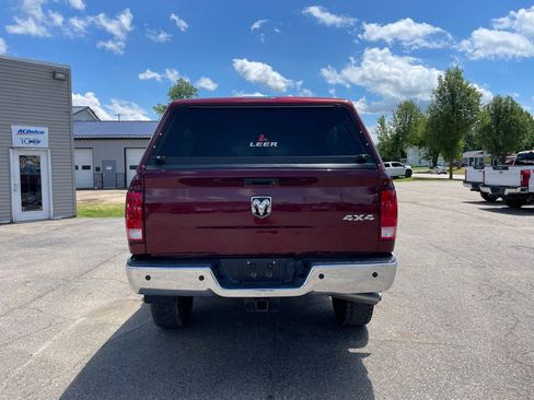 Used 2018 RAM 2500 Tradesman w/ Chrome Appearance Group AWD/4WD image 7
